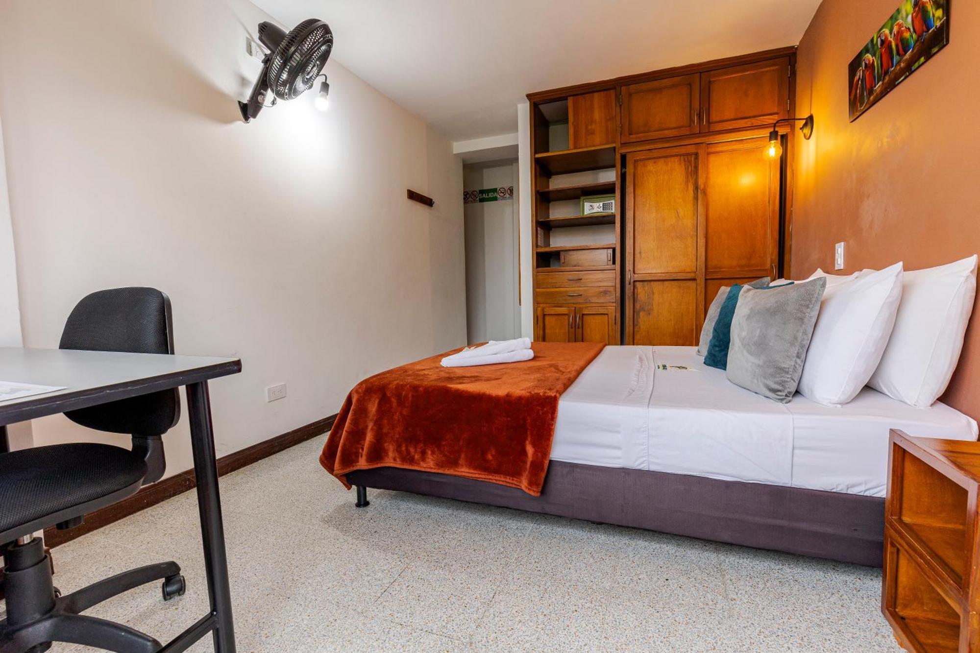 Poblado Guest House Medellín Cameră foto